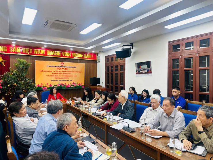 PHƯỜNG LÁNG TỔ CHỨC HỘI NGHỊ MẠN ĐÀM TIỂU SỬ NGƯỜI ỨNG CỬ ĐẠI BIỂU QUỐC HỘI KHOÁ XVI VÀ HĐND CÁC CẤP NHIỆM KỲ 2026 – 2031- Ảnh 5.