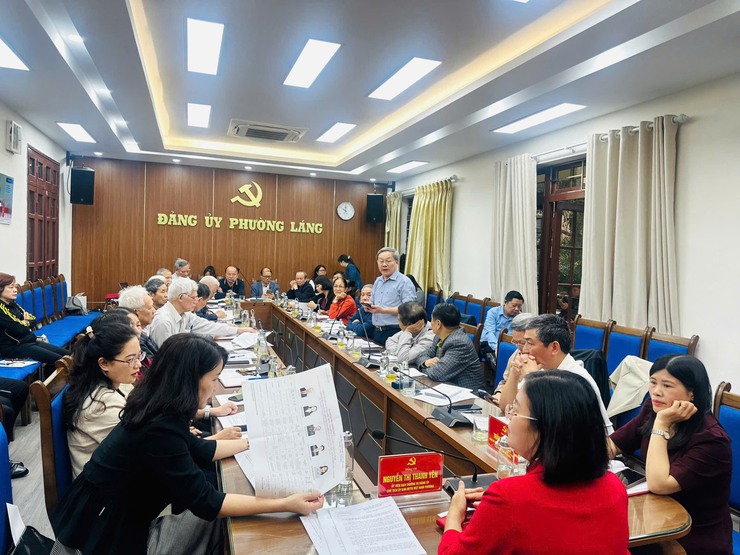 PHƯỜNG LÁNG TỔ CHỨC HỘI NGHỊ MẠN ĐÀM TIỂU SỬ NGƯỜI ỨNG CỬ ĐẠI BIỂU QUỐC HỘI KHOÁ XVI VÀ HĐND CÁC CẤP NHIỆM KỲ 2026 – 2031- Ảnh 3.