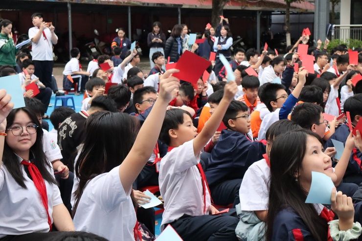 Trường THCS Quang Trung thực hiện chuyên đề truyền thông về "Giáo dục lối sống- ứng xử trong gia đình"- Ảnh 7.