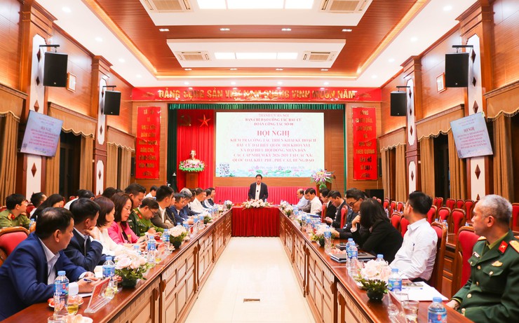 Phó Chủ tịch Thường trực UBND thành phố Hà Nội Dương Đức Tuấn kiểm tra công tác chuẩn bị bầu cử tại xã Quốc Oai- Ảnh 9.