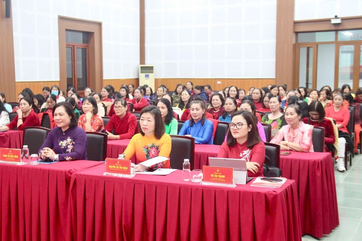 Hội LHPN phường Long Biên tổ chức Hội nghị tuyên truyền, mạn đàm về bầu cử đại biểu Quốc hội khoá XVI và bại biểu HĐND các cấp nhiệm kỳ 2026 - 2031- Ảnh 1.