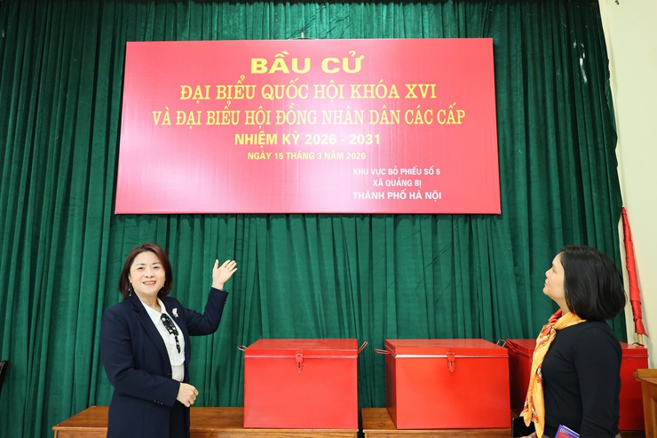 Đồng chí Trưởng Ban bầu cử số 02 Tô Thị Đào kiểm tra công tác chuẩn bị cho cuộc bầu cử đại biểu Quốc hội khóa XVI và đại biểu HĐND các cấp, nhiệm kỳ 2026 – 2031 tại đơn vị bầu cử số 02- Ảnh 5.