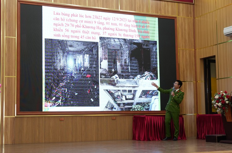 Bát Tràng huấn luyện, bồi dưỡng nghiệp vụ phòng cháy, chữa cháy và cứu nạn cứu hộ cho lực lượng cơ sở- Ảnh 1.