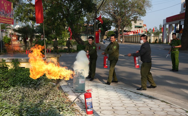 Bát Tràng huấn luyện, bồi dưỡng nghiệp vụ phòng cháy, chữa cháy và cứu nạn cứu hộ cho lực lượng cơ sở- Ảnh 4.
