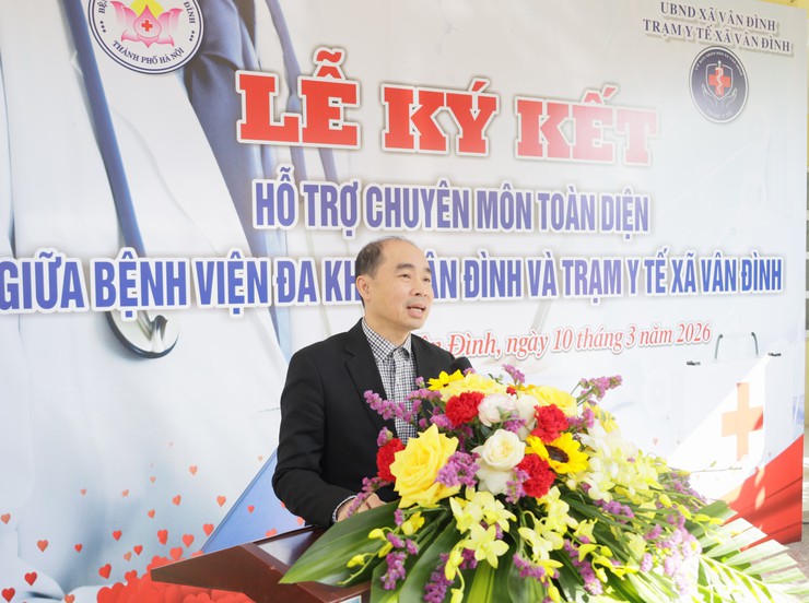 BVĐK Vân Đình ký kết hỗ trợ chuyên môn cho Trạm y tế xã Vân Đình: Từng bước nâng tầm y tế cơ sở- Ảnh 1.