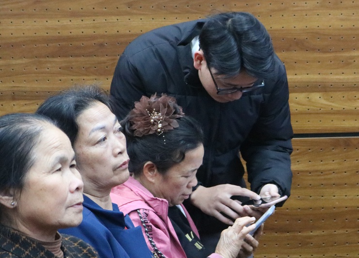 Hội Nông dân và Hội Người cao tuổi xã đẩy manh tuyên truyền về bầu cử- Ảnh 9.