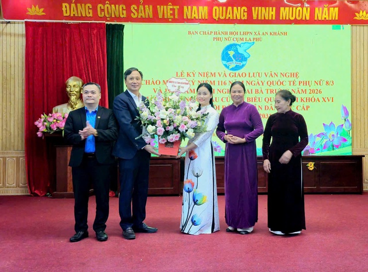 Các chi hội phụ nữ cụm La Phù tổ chức kỷ niệm ngày quốc tế phụ nữ 8/3 và giao lưu văn nghệ- Ảnh 1.