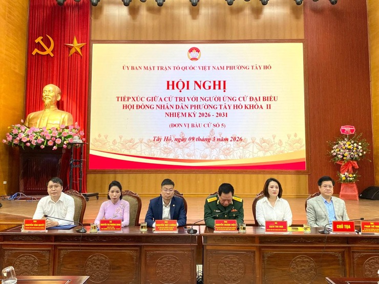 Ứng cử viên đại biểu HĐND phường Tây Hồ tiếp xúc cử tri đơn vị bầu cử số 5: Khẳng định tinh thần nghe - nói - làm!- Ảnh 1.