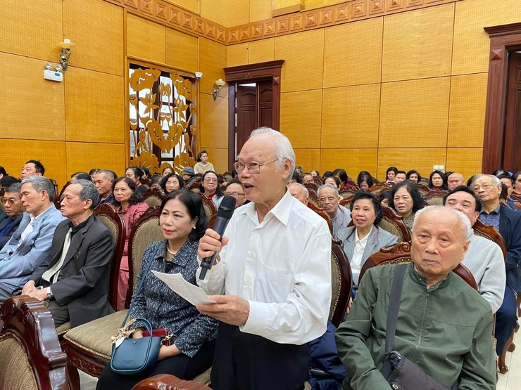 Ứng cử viên đại biểu HĐND phường Tây Hồ tiếp xúc cử tri đơn vị bầu cử số 5: Khẳng định tinh thần nghe - nói - làm!- Ảnh 9.