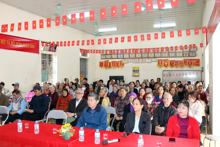 Các ứng cử viên đại biểu HĐND xã Quảng Bị nhiệm kỳ 2026 -2031, Đơn vị bầu cử số 09, đã hoàn thành tiếp xúc cử tri, vận động bầu cử tại 07 thôn gồm: thôn Bến, Đồng Dâu, thôn Leo, Giữa, thôn Và, thôn Đừn và thôn Đầm- Ảnh 3.