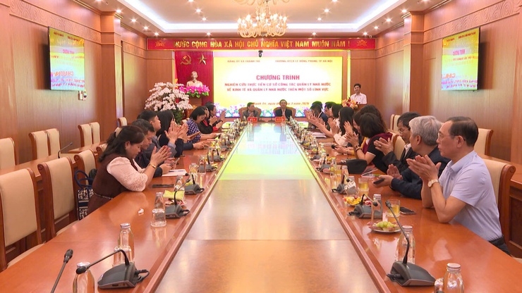 Ban Thường vụ Đảng ủy xã Thanh Trì tiếp đoàn công tác của Khoa Nhà nước và Pháp luật, Trường Đào tạo Cán bộ Lê Hồng Phong (Hà Nội)- Ảnh 3.