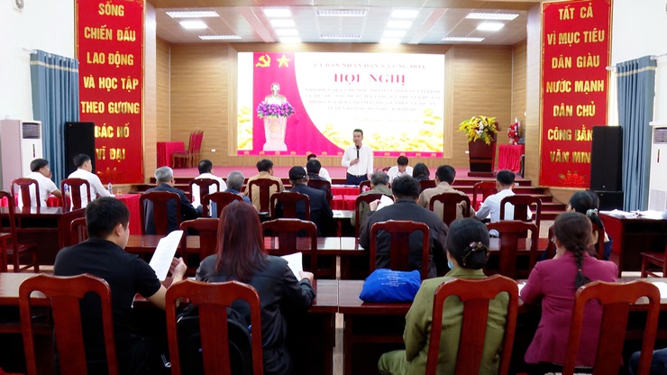 UBND XÃ ỨNG HÒA TỔ CHỨC HỘI NGHỊ PHỔ BIẾN QUY CHẾ BỐC THĂM VỊ TRÍ ĐẤT TÁI ĐỊNH CƯ.- Ảnh 4.