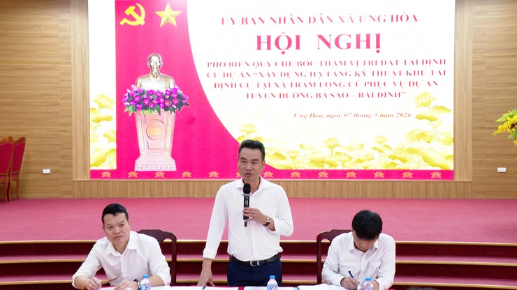 UBND XÃ ỨNG HÒA TỔ CHỨC HỘI NGHỊ PHỔ BIẾN QUY CHẾ BỐC THĂM VỊ TRÍ ĐẤT TÁI ĐỊNH CƯ.- Ảnh 1.