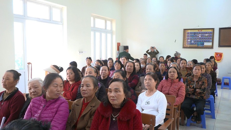 Cử tri thôn Tân Dân 1 tin tưởng, kỳ vọng vào các ứng cử viên đại biểu HĐND xã Thanh Oai- Ảnh 1.