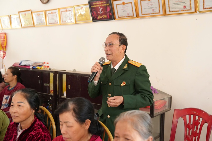 ĐƠN VỊ BẦU CỬ SỐ 5 TIẾP XÚC CỬ TRI TẠI THÔN TÂY SƠN- Ảnh 12.