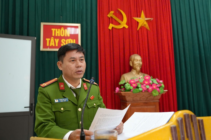 ĐƠN VỊ BẦU CỬ SỐ 5 TIẾP XÚC CỬ TRI TẠI THÔN TÂY SƠN- Ảnh 10.