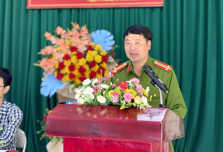 ỨNG CỬ VIÊN ĐƠN VỊ BẦU CỬ SỐ 02 TIẾP XÚC CỬ TRI THÔN ÁNG PHAO- Ảnh 3.