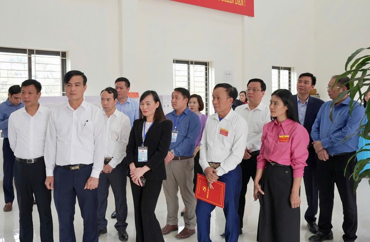 Đoàn công tác số 5 Thành ủy Hà Nội kiểm tra công tác bầu cử tại xã Thiên Lộc- Ảnh 6.