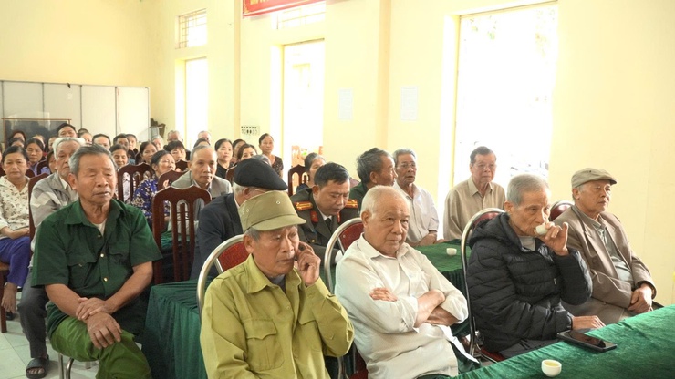 Cử tri thôn Tân Dân 2 gửi gắm kỳ vọng tới đại biểu HĐND nhiệm kỳ mới- Ảnh 3.