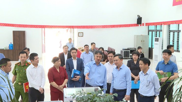 Đoàn công tác số 5 của Thành ủy Hà Nội kiểm tra công tác chuẩn bị bầu cử tại Đơn vị bầu cử số 2, thôn Ngọc Chi- Ảnh 7.