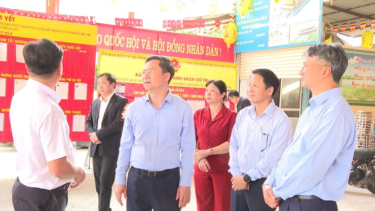 Đoàn công tác số 5 của Thành ủy Hà Nội kiểm tra công tác chuẩn bị bầu cử tại Đơn vị bầu cử số 2, thôn Ngọc Chi- Ảnh 11.