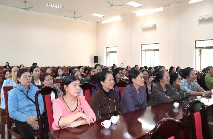 Hội Nông dân xã Bát Tràng mạn đàm tiểu sử người ứng cử đại biểu Quốc hội khóa XVI và đại biểu HĐND các cấp, nhiệm kỳ 2026-2031- Ảnh 1.