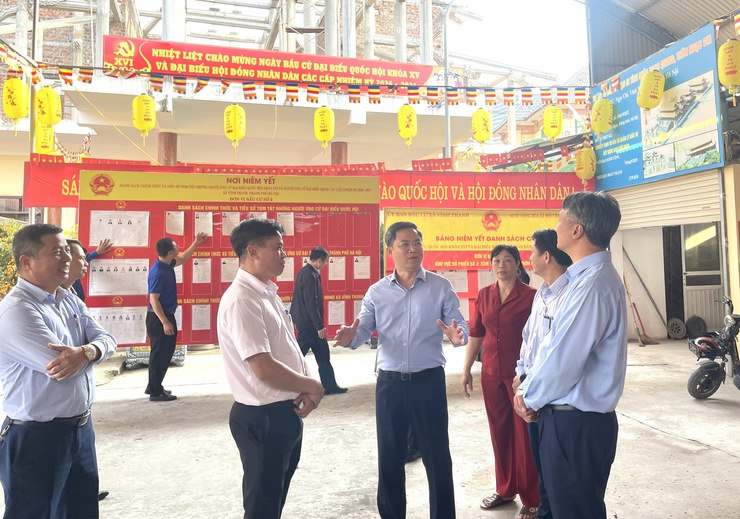 Đoàn công tác số 5 của Thành ủy Hà Nội kiểm tra công tác chuẩn bị bầu cử tại Đơn vị bầu cử số 2, thôn Ngọc Chi- Ảnh 12.