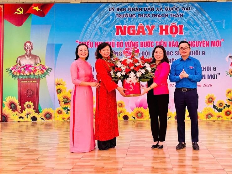 Sôi nổi Giải bóng đá thiếu niên Trường THCS Thạch Thán năm học 2025–2026 chào mừng ngày thành lập Đoàn và cuộc bầu cử- Ảnh 1.