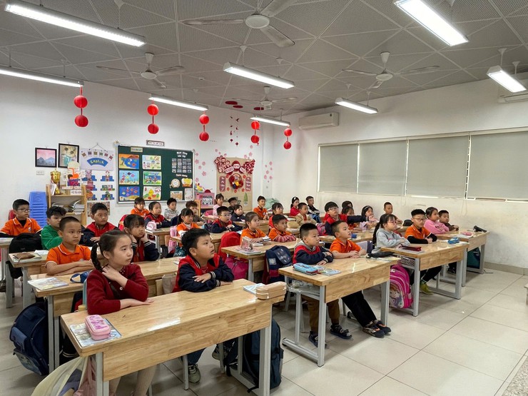 HỌC SINH TRƯỜNG TIỂU HỌC TRẦN PHÚ HÀO HỨNG TIẾP SÓNG CHƯƠNG TRÌNH "NGÀY HỘI THIẾU NHI VUI KHỎE - TIẾN BƯỚC LÊN ĐOÀN"- Ảnh 2.