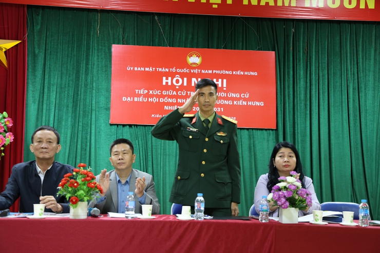 Ứng cử viên đại biểu HĐND phường Kiến Hưng tại đơn vị bầu cử số 5 tiếp xúc cử tri tổ dân phố 19- Ảnh 2.