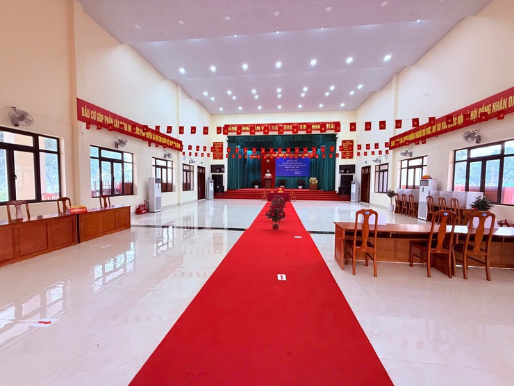 Đảng ủy xã Hòa Lạc kiểm tra công tác chuẩn bị bầu cử tại các khu vực bỏ phiếu- Ảnh 5.