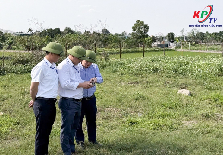 Phòng Kinh tế tiếp tục sử dụng flycam kiểm tra công tác sử dụng đất và trật tự xây dựng tại khu vực đồng Đắp.- Ảnh 1.