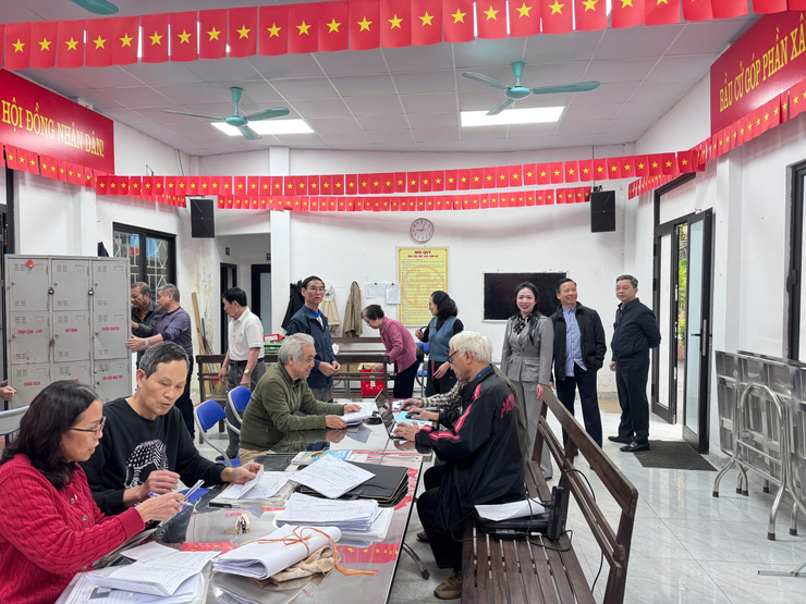 Phường Phương Liệt kiểm tra công tác chuẩn bị tại các khu vực bỏ phiếu phục vụ bầu cử nhiệm kỳ 2026-2031- Ảnh 4.