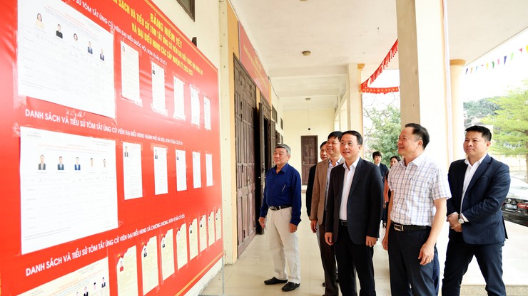 Trưởng Ban Nội chính Thành ủy Trần Đình Cảnh kiểm tra công tác chuẩn bị bầu cử tại xã Chương Dương- Ảnh 3.