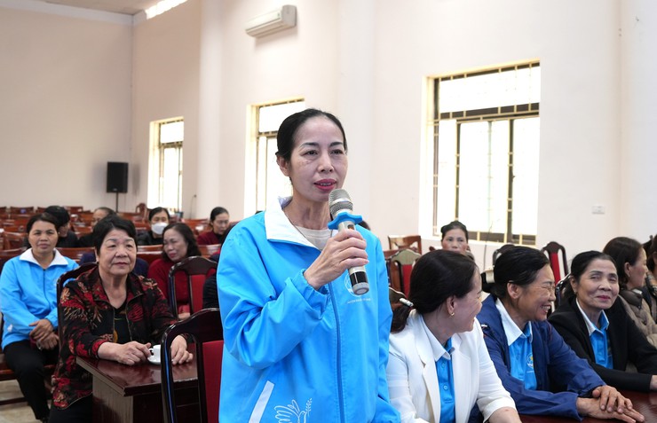 Hội LHPN xã Bát Tràng mạn đàm tiểu sử người ứng cử đại biểu Quốc hội khóa XVI và đại biểu HĐND các cấp- Ảnh 2.