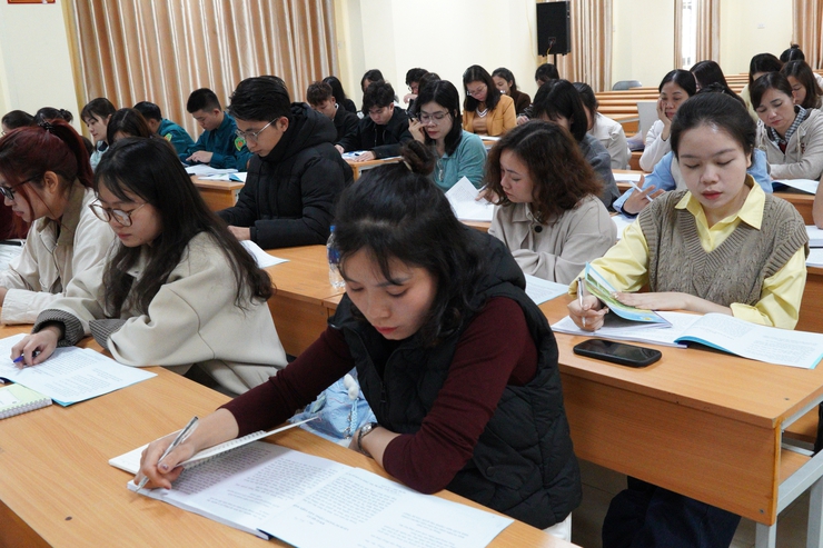 Trung tâm Chính trị phường Chương Mỹ khai giảng lớp bồi dưỡng nhận thức về Đảng khóa I năm 2026- Ảnh 10.