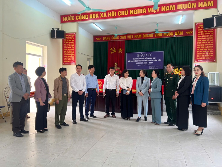 ĐOÀN KIỂM TRA, GIÁM SÁT CỦA ỦY BAN MTTQ VIỆT NAM THÀNH PHỐ HÀ NỘI KIỂM TRA CÔNG TÁC CHUẨN BỊ BẦU CỬ TẠI XÃ NỘI BÀI
- Ảnh 6.