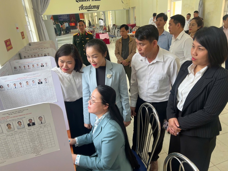 ĐOÀN KIỂM TRA, GIÁM SÁT CỦA ỦY BAN MTTQ VIỆT NAM THÀNH PHỐ HÀ NỘI KIỂM TRA CÔNG TÁC CHUẨN BỊ BẦU CỬ TẠI XÃ NỘI BÀI
- Ảnh 8.