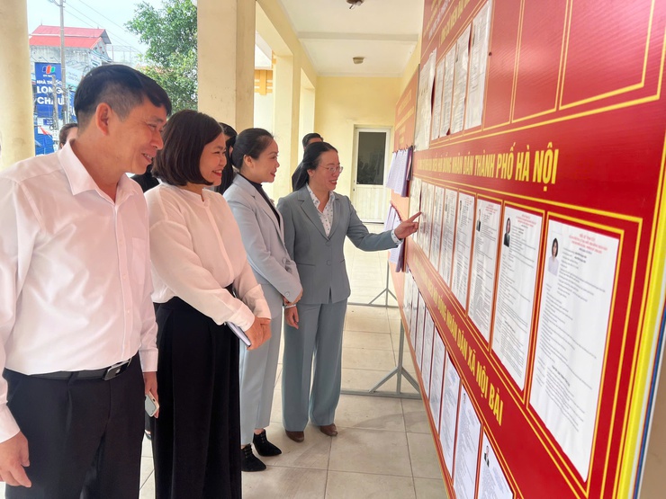 ĐOÀN KIỂM TRA, GIÁM SÁT CỦA ỦY BAN MTTQ VIỆT NAM THÀNH PHỐ HÀ NỘI KIỂM TRA CÔNG TÁC CHUẨN BỊ BẦU CỬ TẠI XÃ NỘI BÀI
- Ảnh 1.
