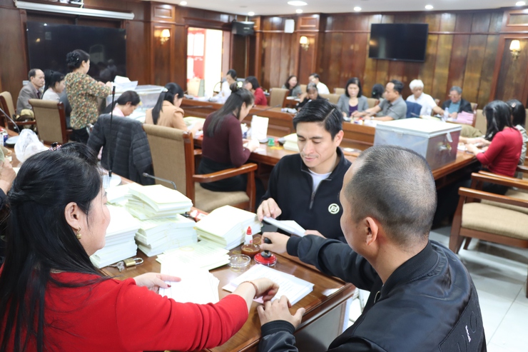 HOÀN THÀNH ĐÓNG DẤU PHIẾU BẦU TẠI CÁC TỔ BẦU CỬ TRÊN ĐỊA BÀN XÃ PHÚ XUYÊN- Ảnh 2.