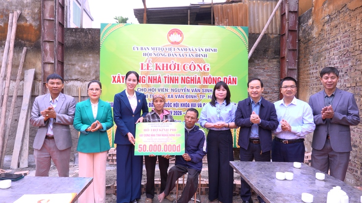 Vân Đình khởi công xây dựng “Nhà tình nghĩa nông dân” cho hội viên có hoàn cảnh khó khăn- Ảnh 1.