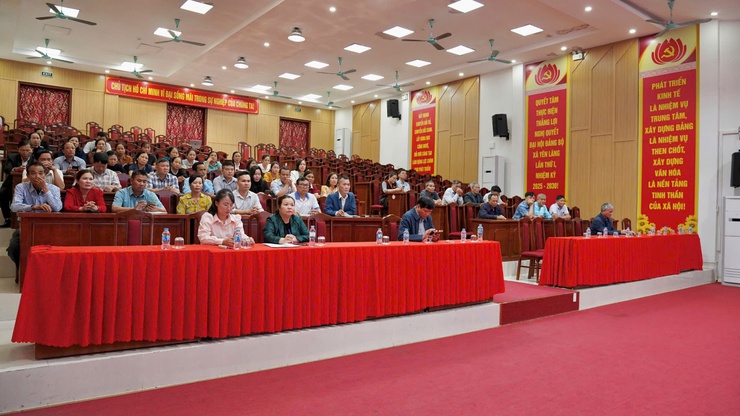 YÊN LÃNG TỔ CHỨC HỘI NGHỊ MẠN ĐÀM TIỂU SỬ NGƯỜI ỨNG CỬ ĐẠI BIỂU QUỐC HỘI KHÓA XVI VÀ HĐND CÁC CẤP NHIỆM KỲ 2026-2031- Ảnh 1.