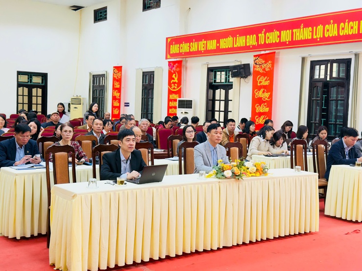 Đảng ủy phường Phú Lương tập huấn nghiệp vụ sử dụng Hệ thống thông tin giải quyết TTHC của Đảng- Ảnh 2.