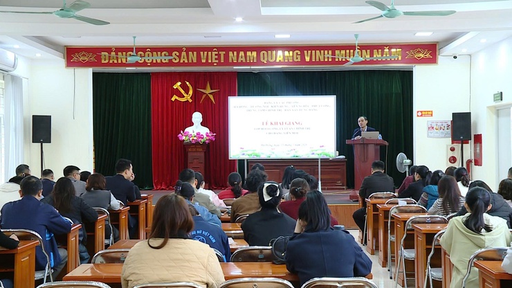 Khai giảng lớp bồi dưỡng lý luận chính trị dành cho đảng viên mới khóa năm 2026- Ảnh 1.