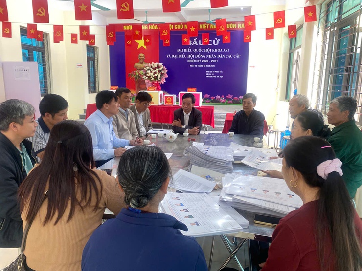 ỦY BAN MTTQ HÒA XÁ GIÁM SÁT, KIỂM TRA CÔNG TÁC CHUẨN BỊ BẦU CỬ TẠI CÁC TỔ BẦU CỬ, CÁC BAN CÔNG TÁC MẶT TRẬN THÔN- Ảnh 3.