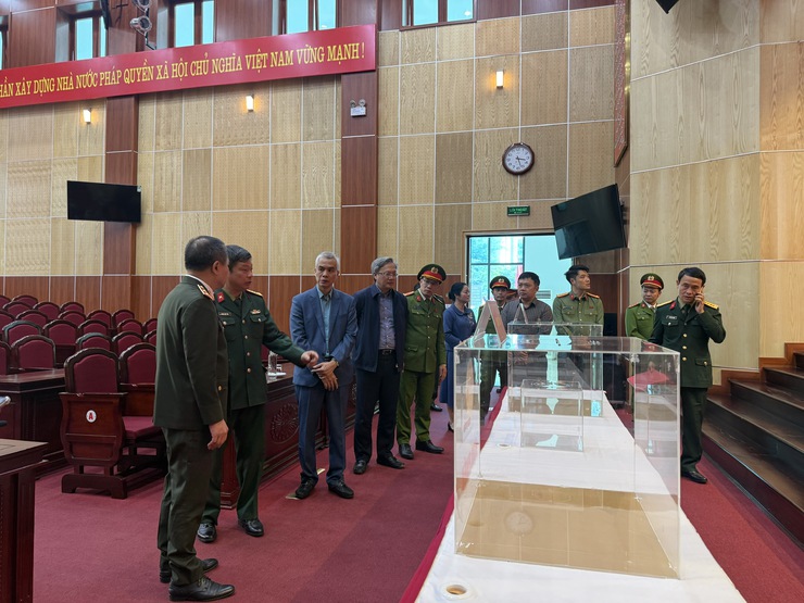 Đoàn công tác số 9 Thành ủy Hà Nội kiểm tra công tác chuẩn bị bầu cử tại phường Nghĩa Đô- Ảnh 2.