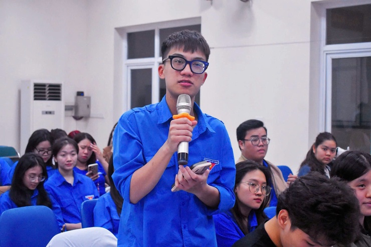 Cử tri trẻ Giảng Võ hướng tới "Ngày hội non sông"

- Ảnh 1.