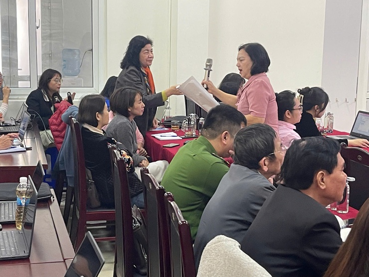 Phường Hồng Hà tổ chức hội nghị tập huấn công nghệ thông tin và hướng dẫn nghiệp vụ kiểm phiếu phục vụ công tác bầu cử- Ảnh 4.