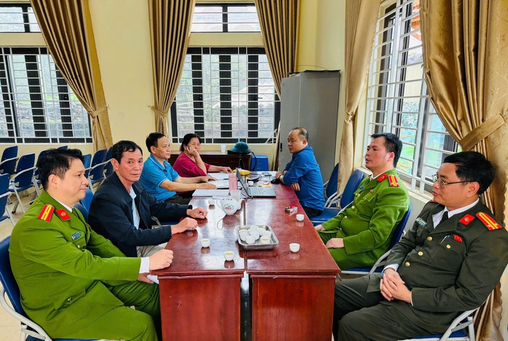 Công an xã Phúc Thọ triển khai đồng bộ các biện pháp bảo đảm ANTT phục vụ bầu cử- Ảnh 1.