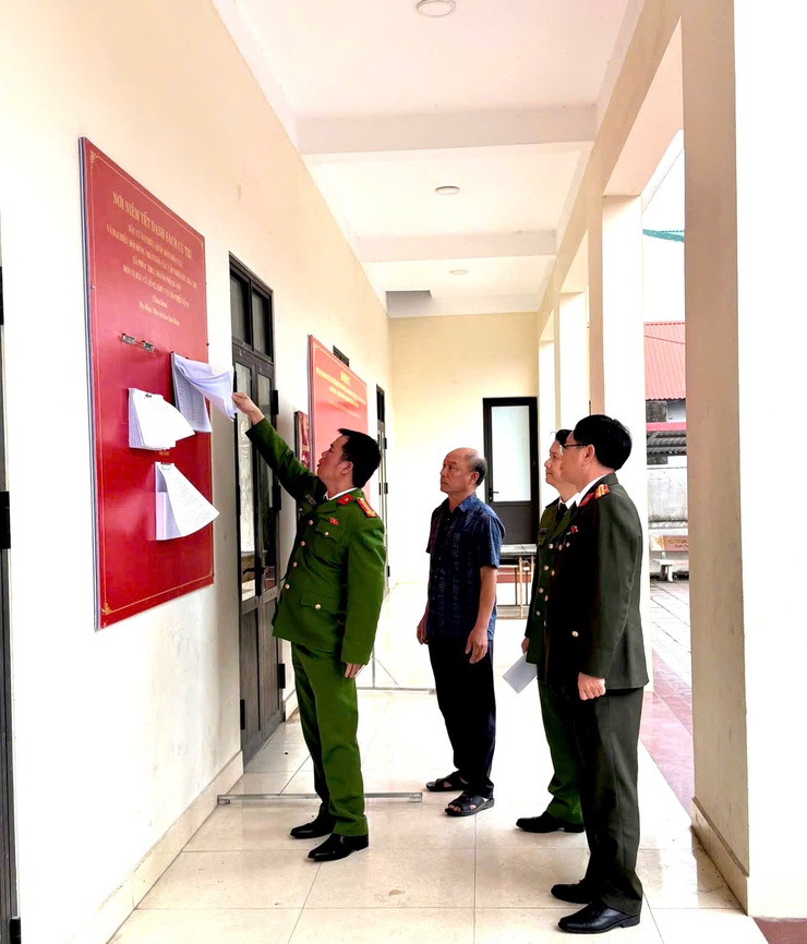 Công an xã Phúc Thọ triển khai đồng bộ các biện pháp bảo đảm ANTT phục vụ bầu cử- Ảnh 3.